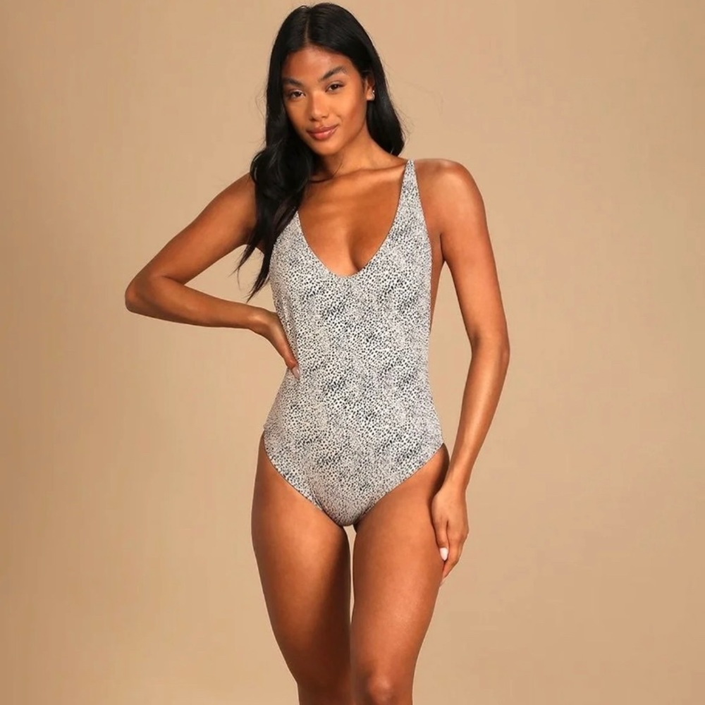 NWT Lulus Myrna Taupe Cheetah Print One-Piece Swimsuit Medium